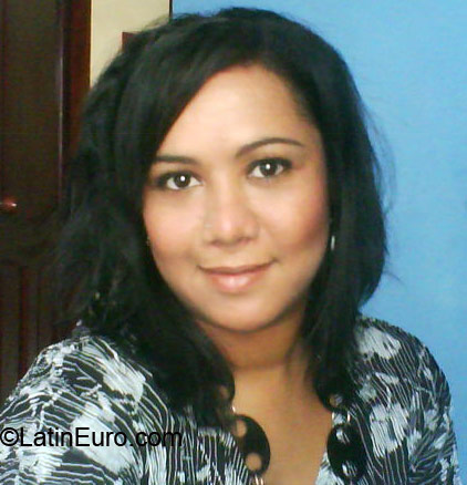 Date this sultry Colombia girl Judith from Barranquilla CO969