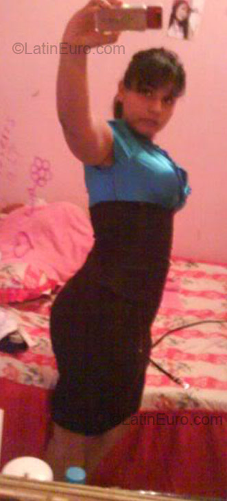 Date this delightful Mexico girl Reyna from Culiacan MX65
