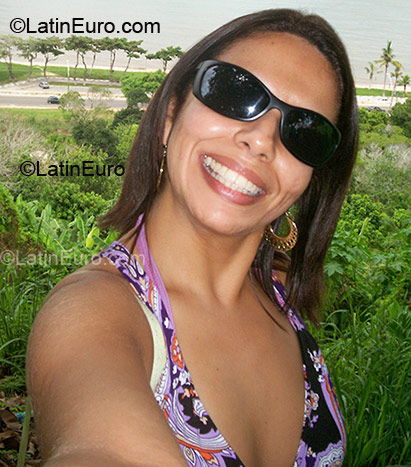 Date this exotic Brazil girl Fernanda from Rio Das Ostras BR1279