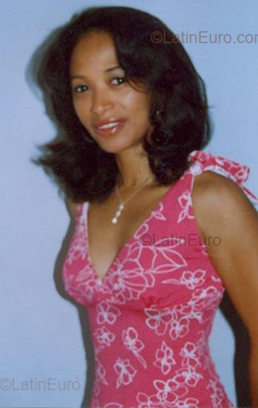 Date this cute Colombia girl Marly from Barranquilla CO1018