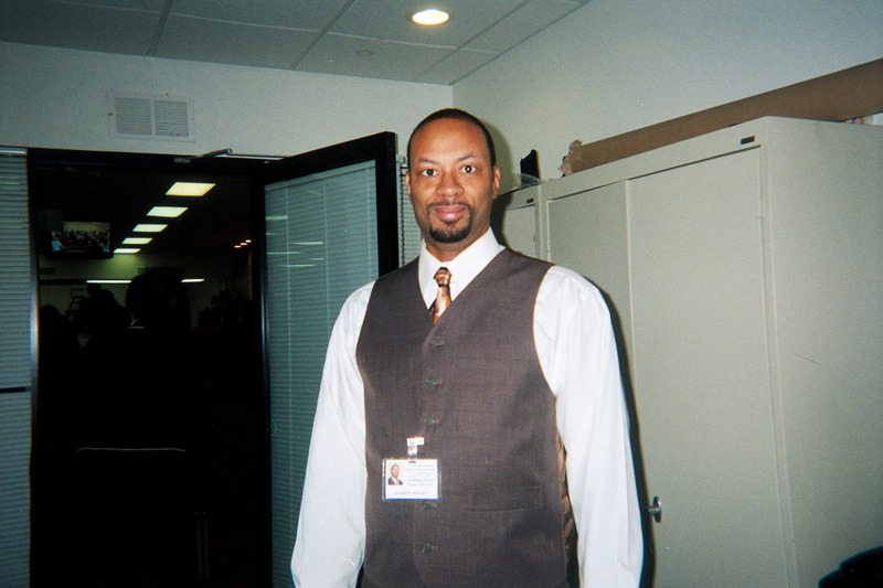 Date this foxy United States man Damon from Philadelphia US3083