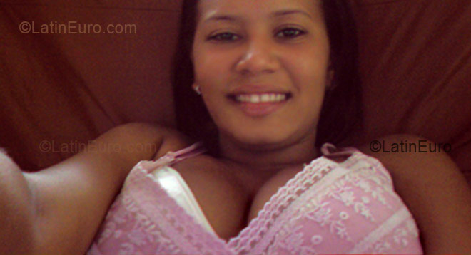 Date this passionate Dominican Republic girl Leidy from Santo Domingo DO1133