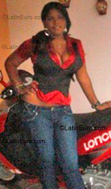 Date this tall Dominican Republic girl Rosalddy from Cotui DO1134