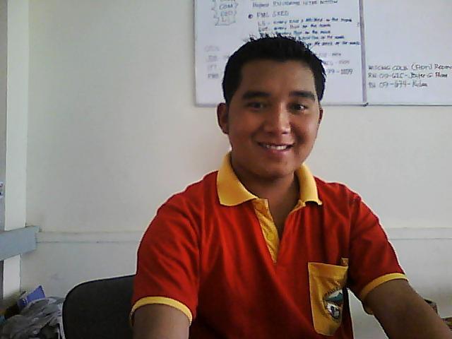 Date this happy Philippines man Gaya from Lake Sebu PH141