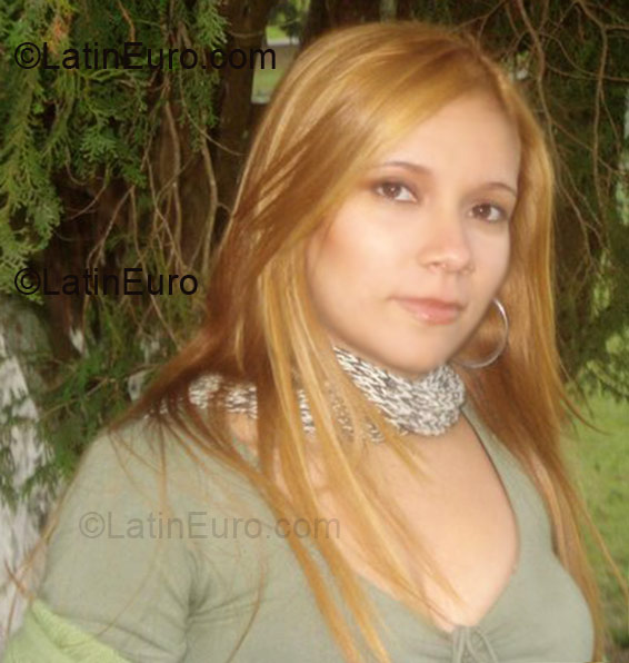 Date this hot Brazil girl Aline from Nova Iguacu BR1444