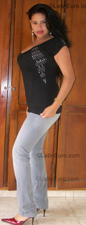 Date this exotic Colombia girl Leidy from Barranquilla CO1178