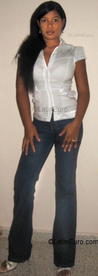 Date this exotic Dominican Republic girl Nelsi from Santiago DO1242