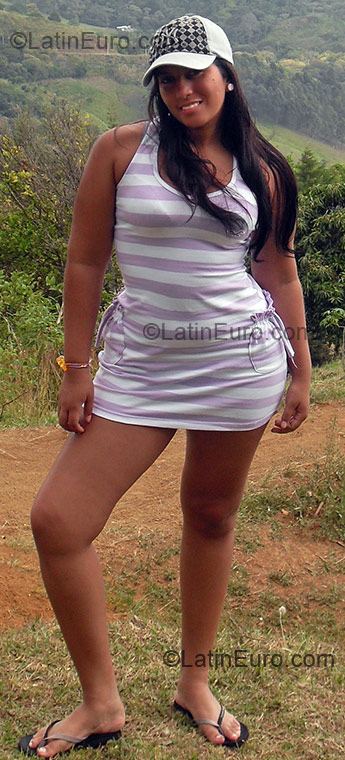 Date this good-looking Colombia girl Lizeth Johanna from Cali CO1182
