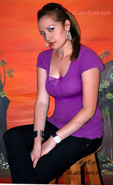 Date this delightful Colombia girl Maria Victoria from Manizales CO1204