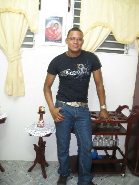 Date this young Dominican Republic man Amauris alexander from Santiago DO1387