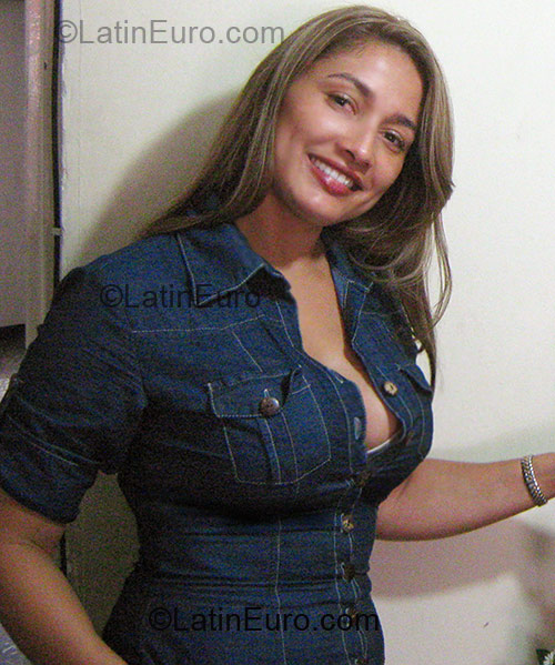 Date this passionate Colombia girl Ligia from Ibague CO1325