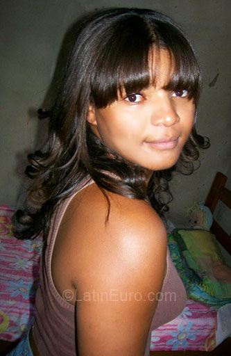 Date this georgeous Brazil girl Gislene from Minacu BR1589