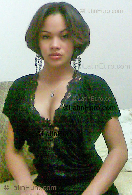 Date this young Dominican Republic girl Marian from Puerto Plata DO1498