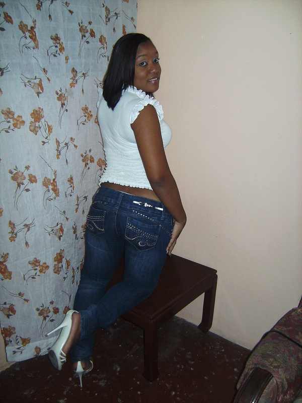 Date this charming Dominican Republic girl Imf595 from Santo Domingo DO1502