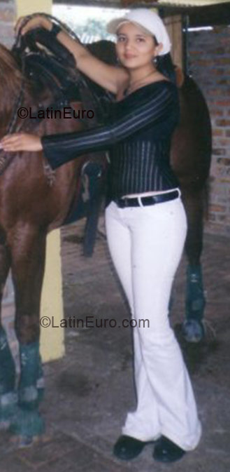 Date this happy Colombia girl Yuri Marcela from Villavicencio CO1351