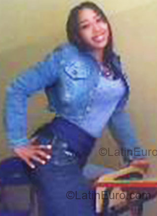 Date this sensual Dominican Republic girl Grey from Santo Domingo DO1518