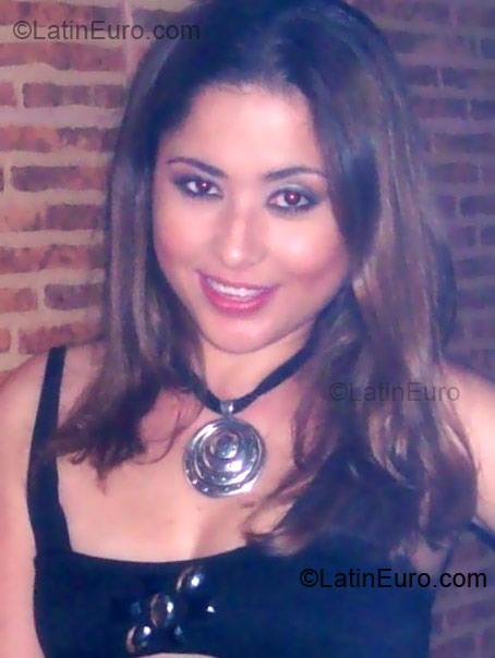 Date this lovely Colombia girl Darling from Barranquilla CO1365