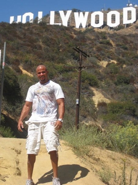 Date this happy United States man Upfrontmedia from Miramar DO1542