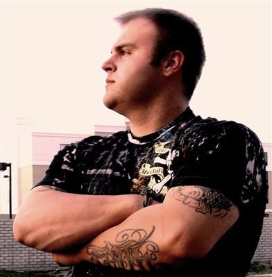 Date this georgeous United States man Robert from Acton Billings US3704