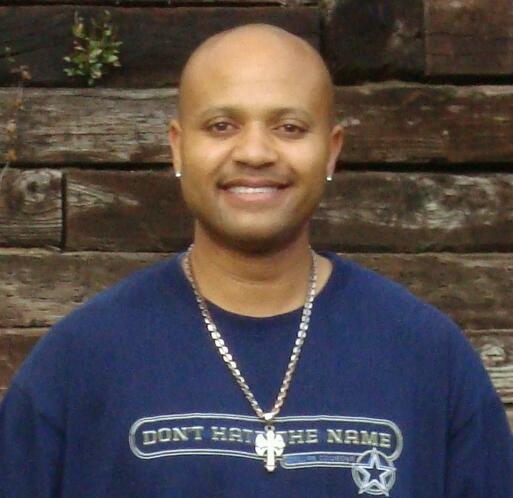 Date this tall United States man Dennis from Gulfport US3733