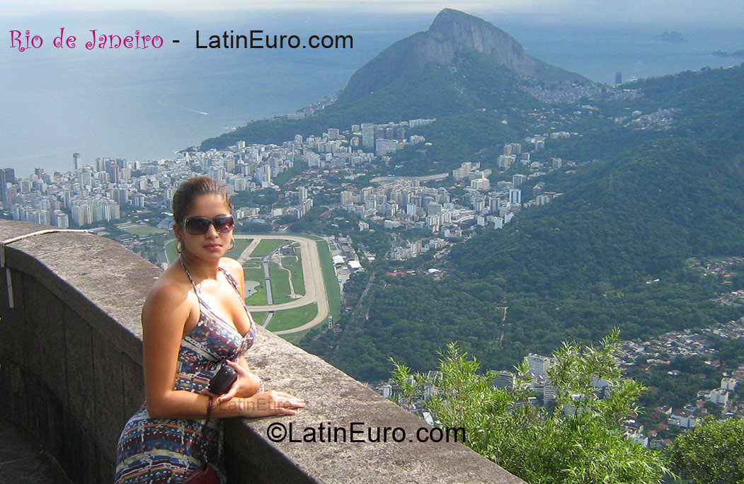 Date this sensual Brazil girl Andrea from Mogi Das Cruzesz BR1655