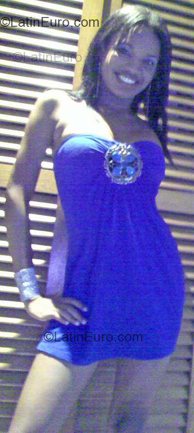 Date this funny Colombia girl Nohemy from Cartagana CO10308