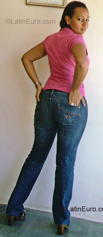 Date this exotic Dominican Republic girl Rosa from La Romana DO1590