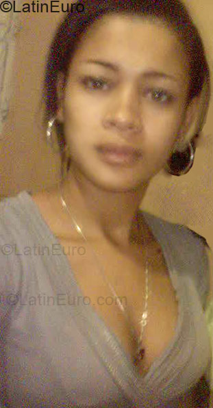 Date this pretty Dominican Republic girl Dariela from Santo Domingo DO1602