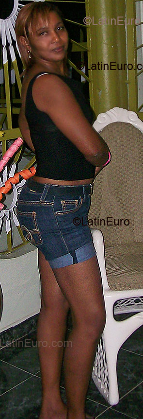 Date this tall Dominican Republic girl Ana Julia from San Cristobal - Villa Altagracia DO1634