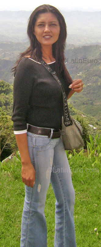 Date this happy Colombia girl Flores from Medellin CO1504