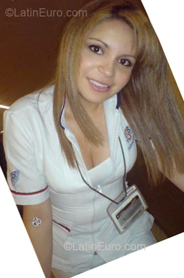 Date this lovely Colombia girl Diana Paola from Bogota CO1519