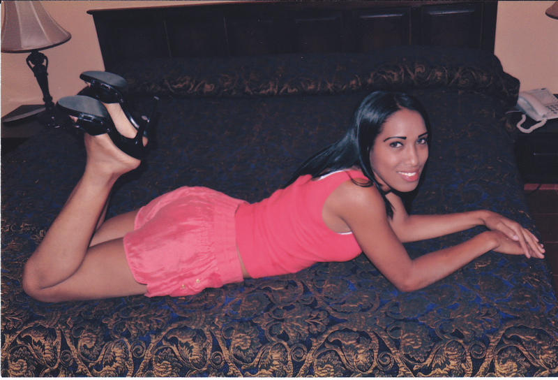 Date this athletic Dominican Republic girl Altagracia from Dominican Republic DO1700