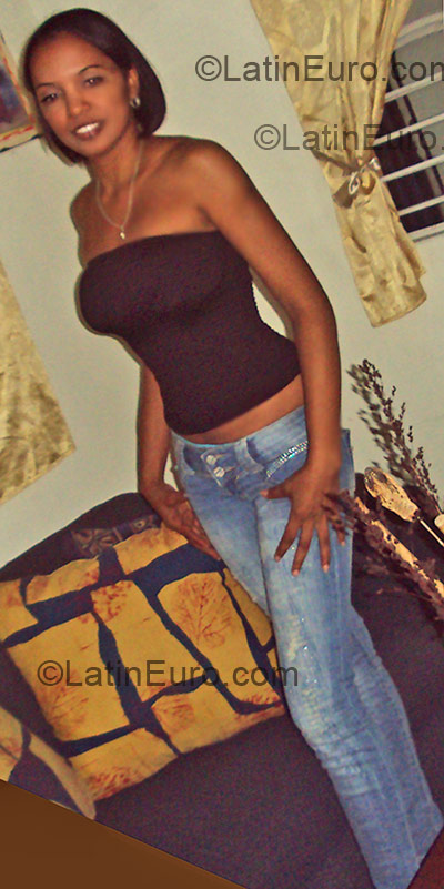 Date this gorgeous Dominican Republic girl Alexandra from Santo Domingo DO1851