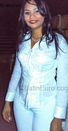 Date this cute Colombia girl Naymeth from Barranquilla CO1631