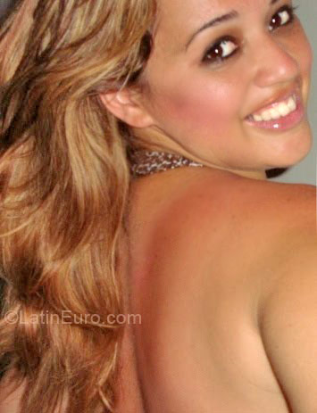 Date this cute Brazil girl Sonara from Cariacica BR1820