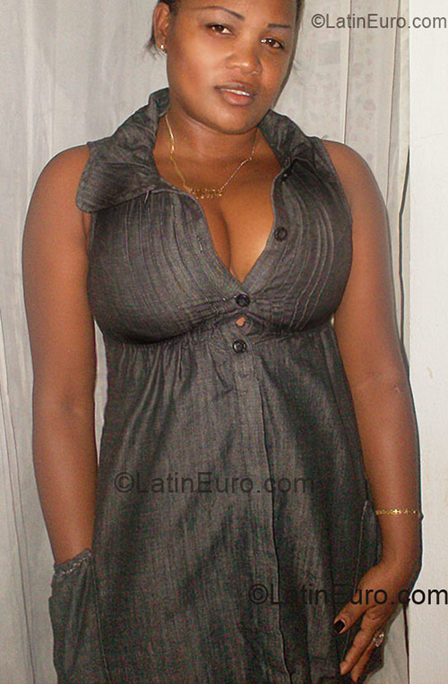 Date this pretty Dominican Republic girl Virginia Altagracia from Invi DO2015