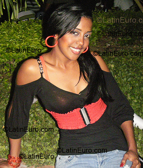 Date this passionate Dominican Republic girl Claribel from Sanchez , Samana DO2035
