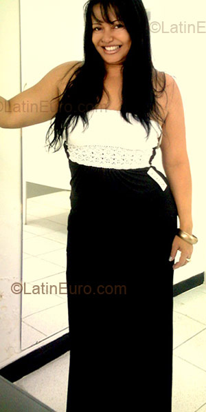 Date this athletic Colombia girl Adriana from Cali CO1747