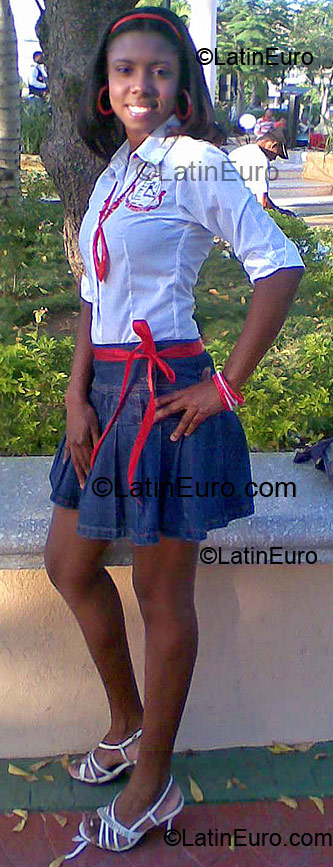 Date this charming Dominican Republic girl Jennifer from Higuey DO2054
