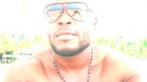 Date this funny United States man Zanaire from Los Angeles US4435