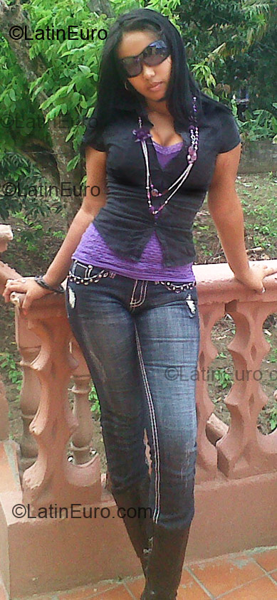 Date this beautiful Dominican Republic girl Rosy from Bonao DO2123