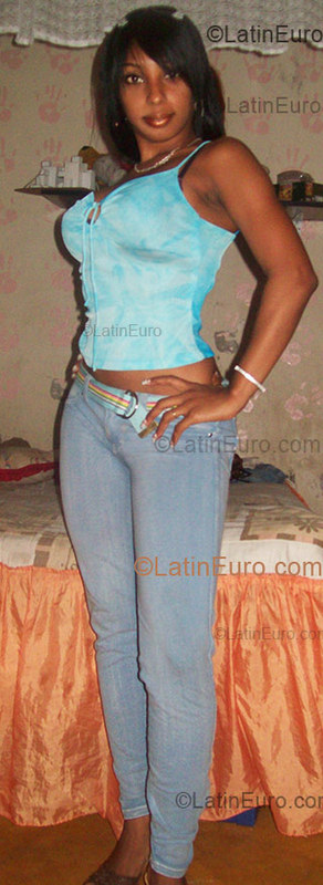 Date this funny Dominican Republic girl Jenniffer macario from Santo Domingo DO2177