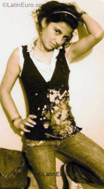Date this georgeous Colombia girl Maria Fernanda from Bogota CO1861