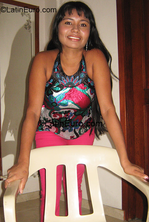 Date this lovely Colombia girl Marisol from Arjona CO1866