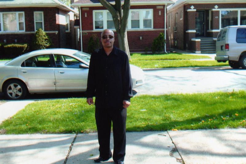 Date this nice looking United States man Scotty from Chicago US4635