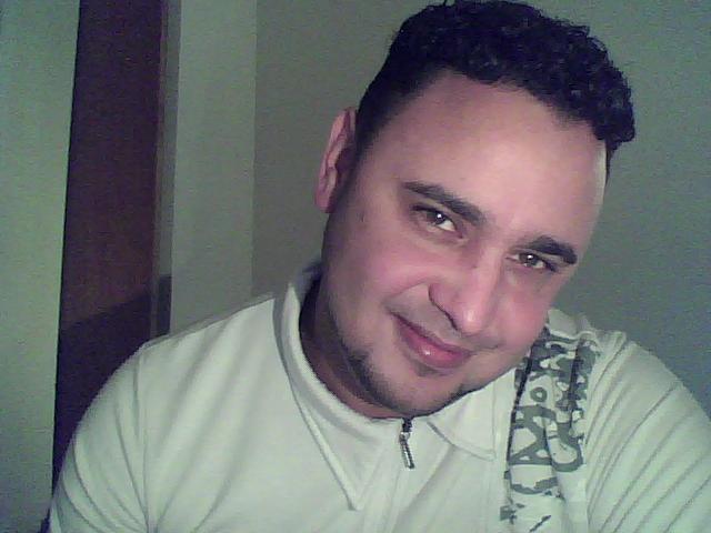 Date this tall Canada man Fausto74 from Montreal CA178