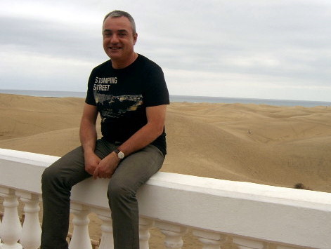 Date this stunning Spain man Santi from Barcelona ES75