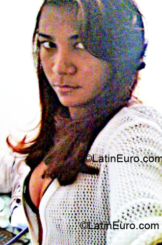 Date this athletic Dominican Republic girl Zynthia from Santo Domingo DO2299