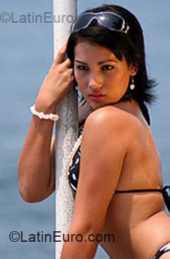 Date this exotic Colombia girl Viviana from Bogota CO1928