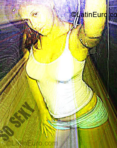 Date this georgeous Dominican Republic girl Scarlett from Santiago DO2317